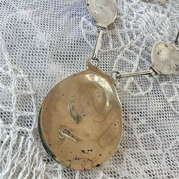 Vintage 5 Bear Paw Shadowbox with Lapis Lazuli Station Necklace 20” - Picture 7 of 14